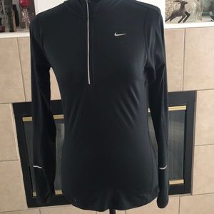 Active wear zip up pull over.
